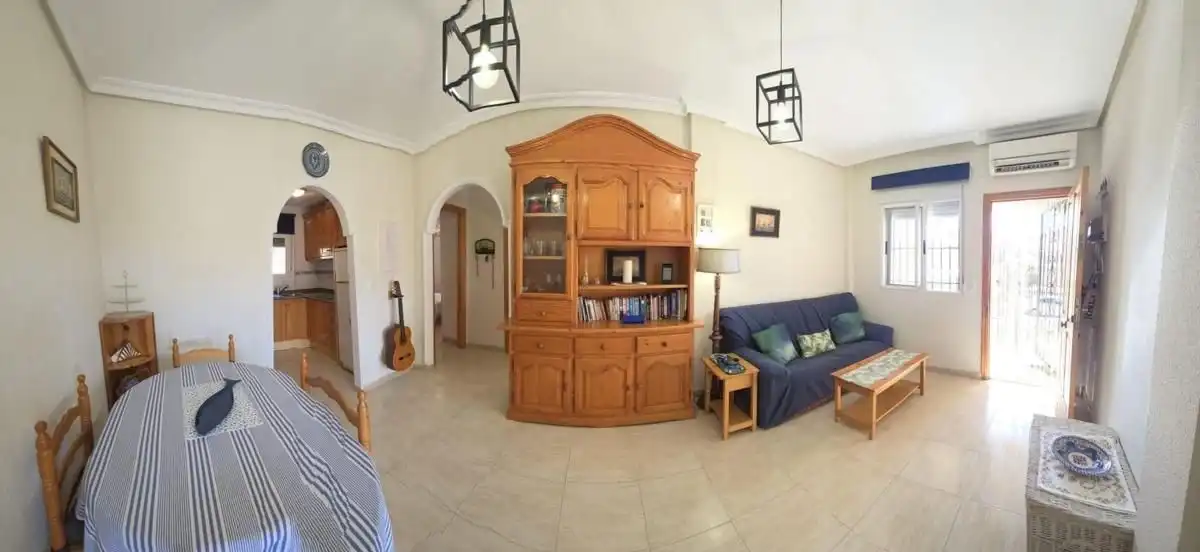 Casa amb piscina en venda a Nueva Torrevieja - Aguas Nuevas, imagen 2