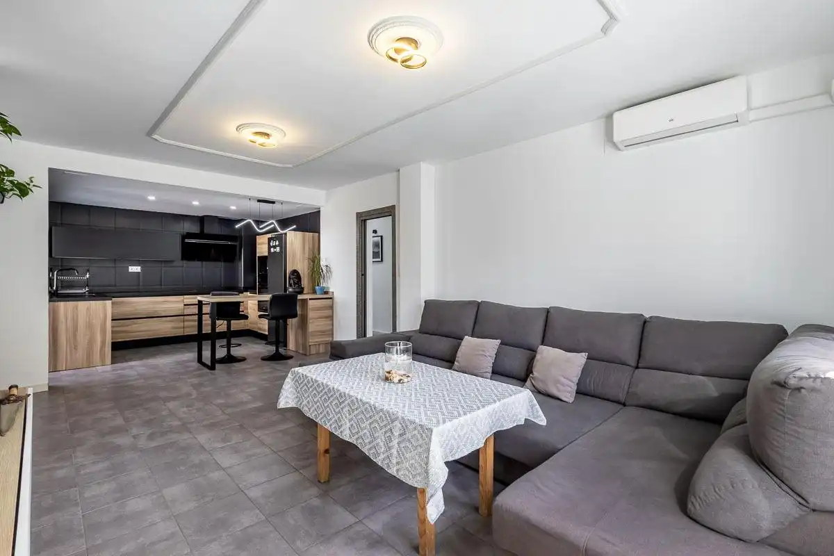 Detached house for sale in Calle Harales, imagen 4