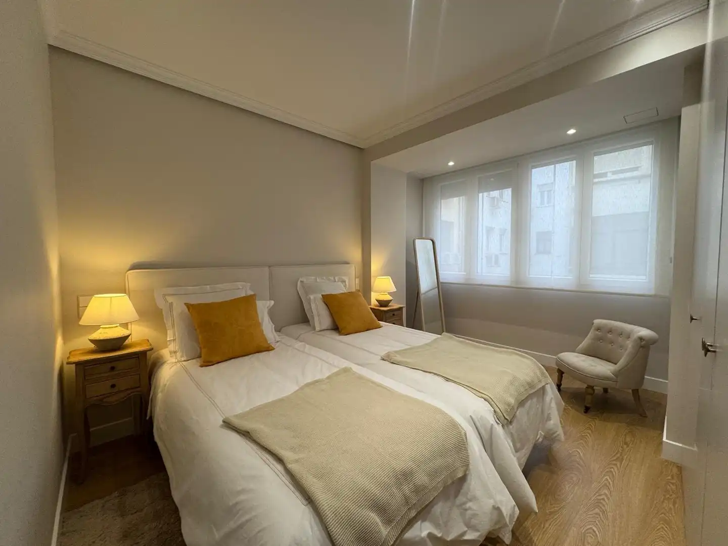 Schlafzimmer von Wohnung zur Miete in Madrid mit Klimaanlage, Heizung und Terrasse