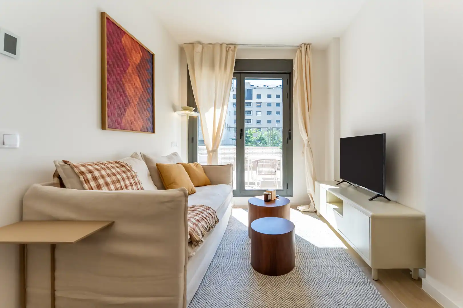 Living room of Flat for rent in Madrid  with Air Conditioner, Heating and Terrace
