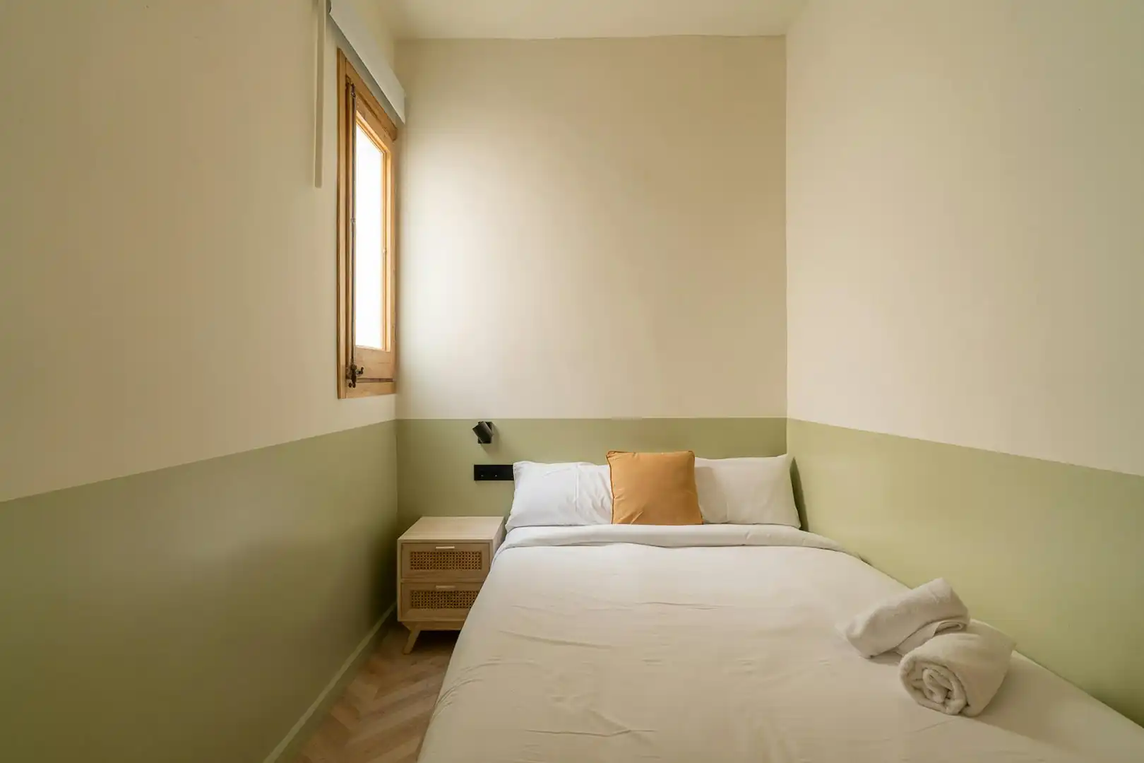 Habitación de Piso de alquiler en Barcelona con Aire acondicionado, Calefacción y Amueblado