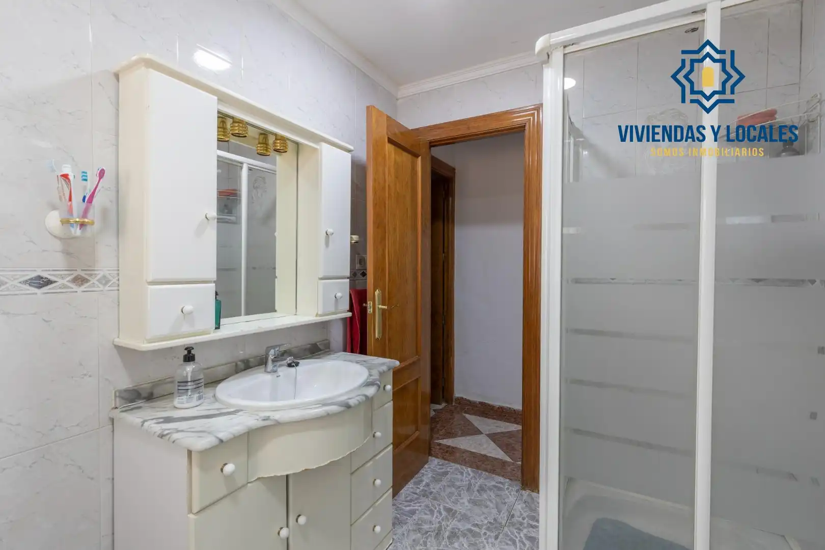 Bany de Casa o xalet en venda en La Zubia amb Terrassa
