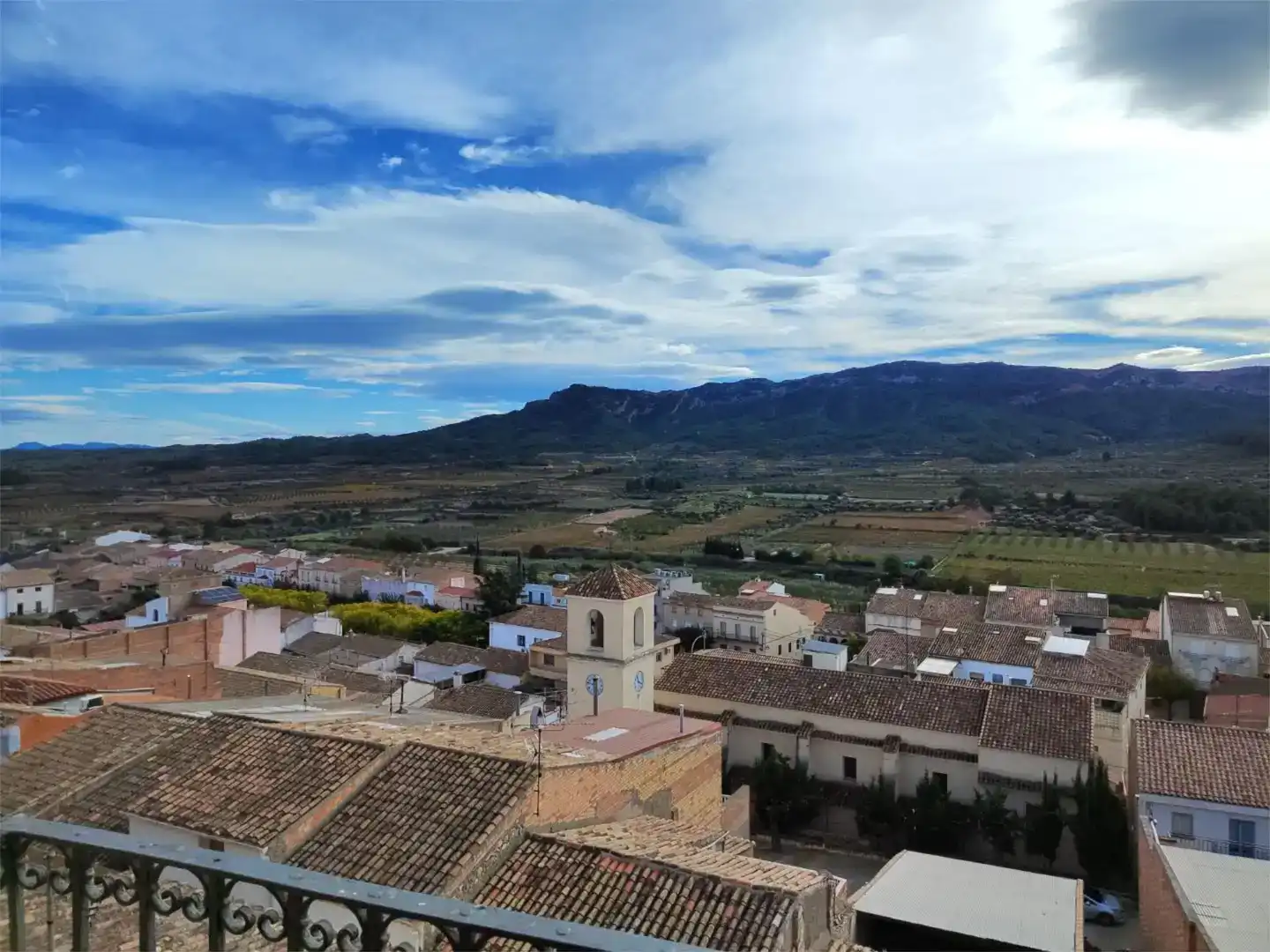Vista exterior de Piso en venta en Corbera d'Ebre con Horno, Lavadora y Microondas