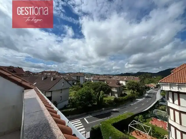 Vista exterior de Ático en venta en Noja con Terraza, Amueblado y Balcón