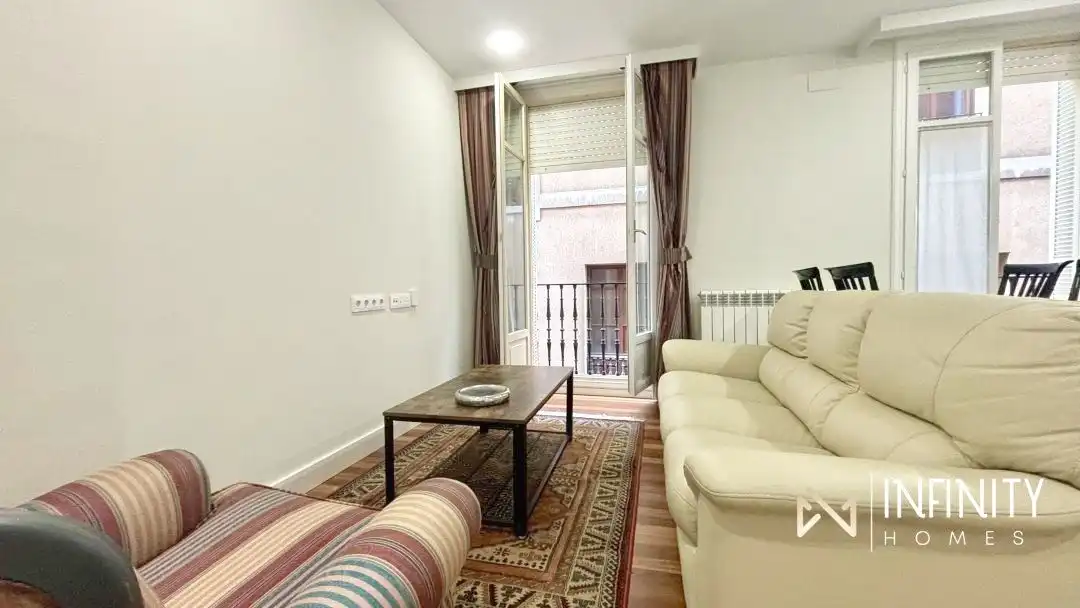 Flat with terrace to rent in Kale Barria, imagen 5