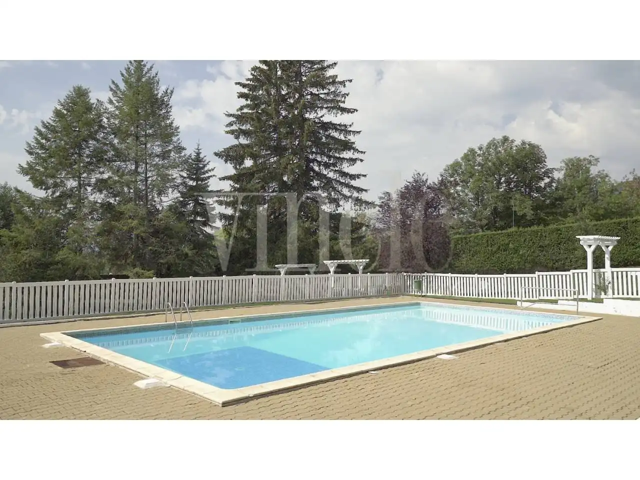 Piscina de Apartamento en venta en Enveitg con Calefacción, Parquet y Trastero
