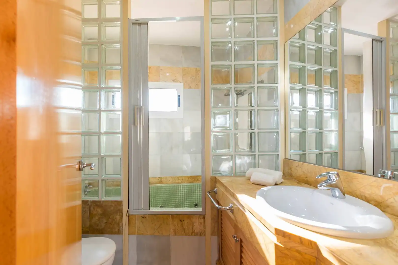 Bathroom of Houses for sale in Cartagena  with Air Conditioner, Heating and Terrace