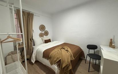 Bedroom of Flat to share in  Valencia Capital  with Heating, Parquet flooring and Furnished