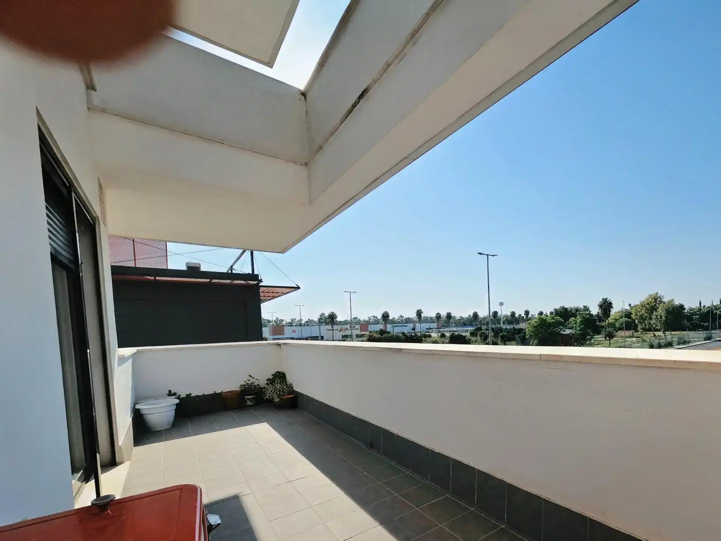 Terrassa de Pis en venda en San Juan de Aznalfarache amb Aire condicionat, Jardí privat i Parquet