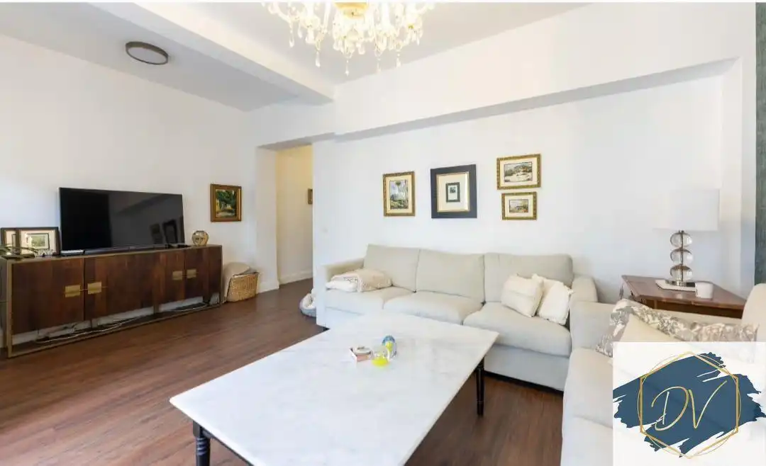 Flat with terrace for sale in Calle de Jesús y María, imagen 9