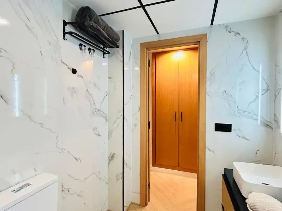 Badezimmer von Wohnung zur Miete in Zona Papa Luna - Platja del Gurugú