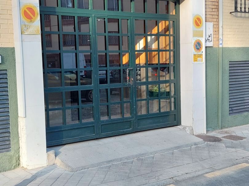 Garaje de alquiler en Calle de los Naranjos, 2, Centro - Sagrario