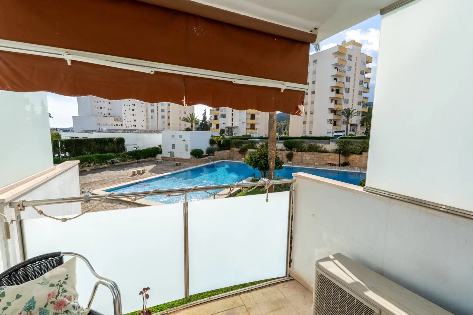 Schwimmbecken von Wohnung zum Verkauf in Calvià mit Klimaanlage, Terrasse und Schwimmbad