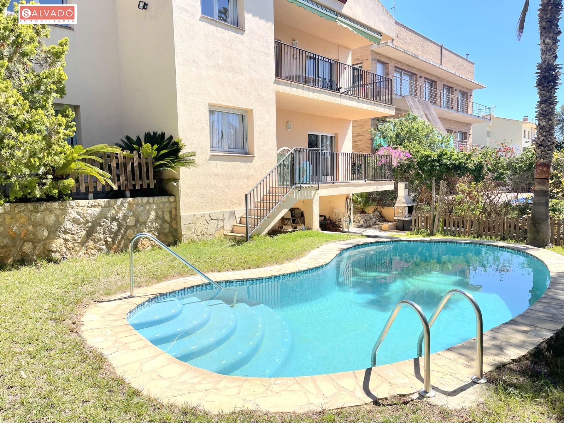 Piscina de Casa o xalet en venda en Calafell amb Jardí privat, Terrassa i Traster