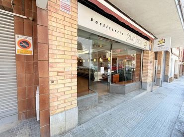 Locale commerciale in cessione a Calle Barcelona 28