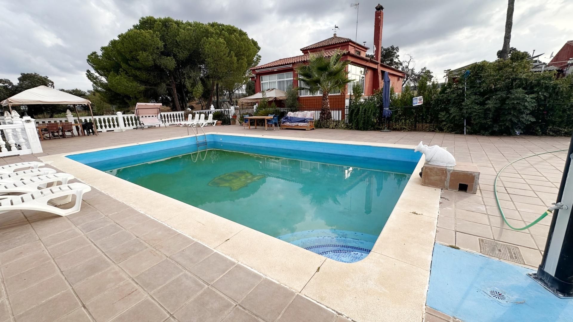 House or chalet for sale in El Castillo de las Guardas