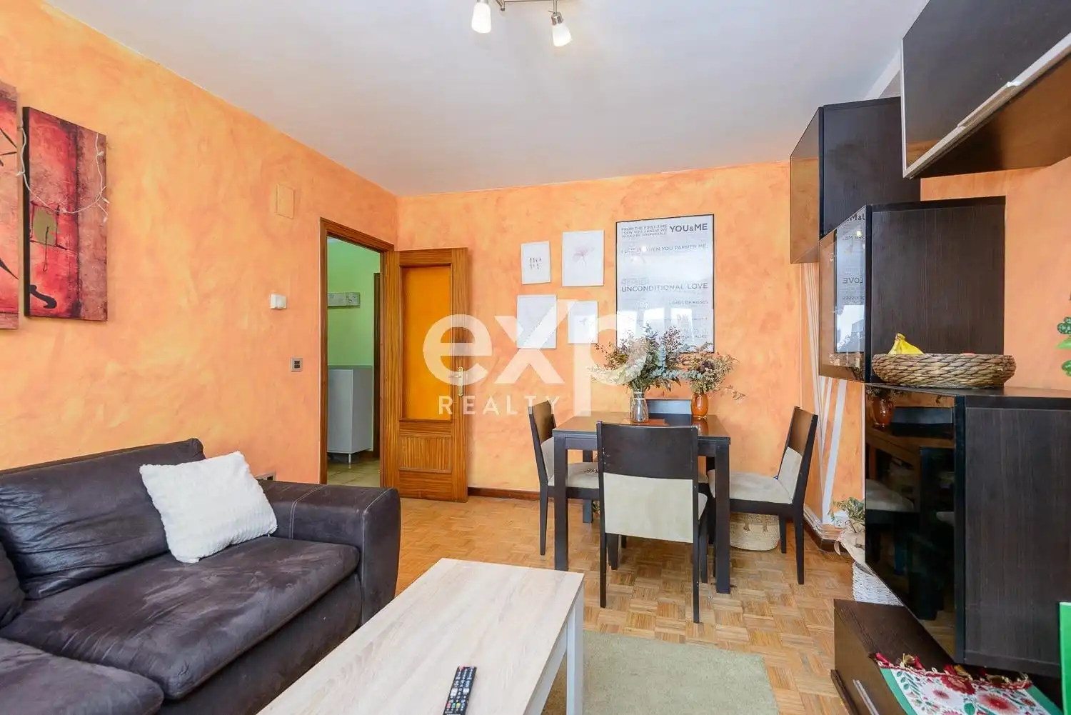 Vista exterior de Piso en venta en Oviedo  con Calefacción y Amueblado
