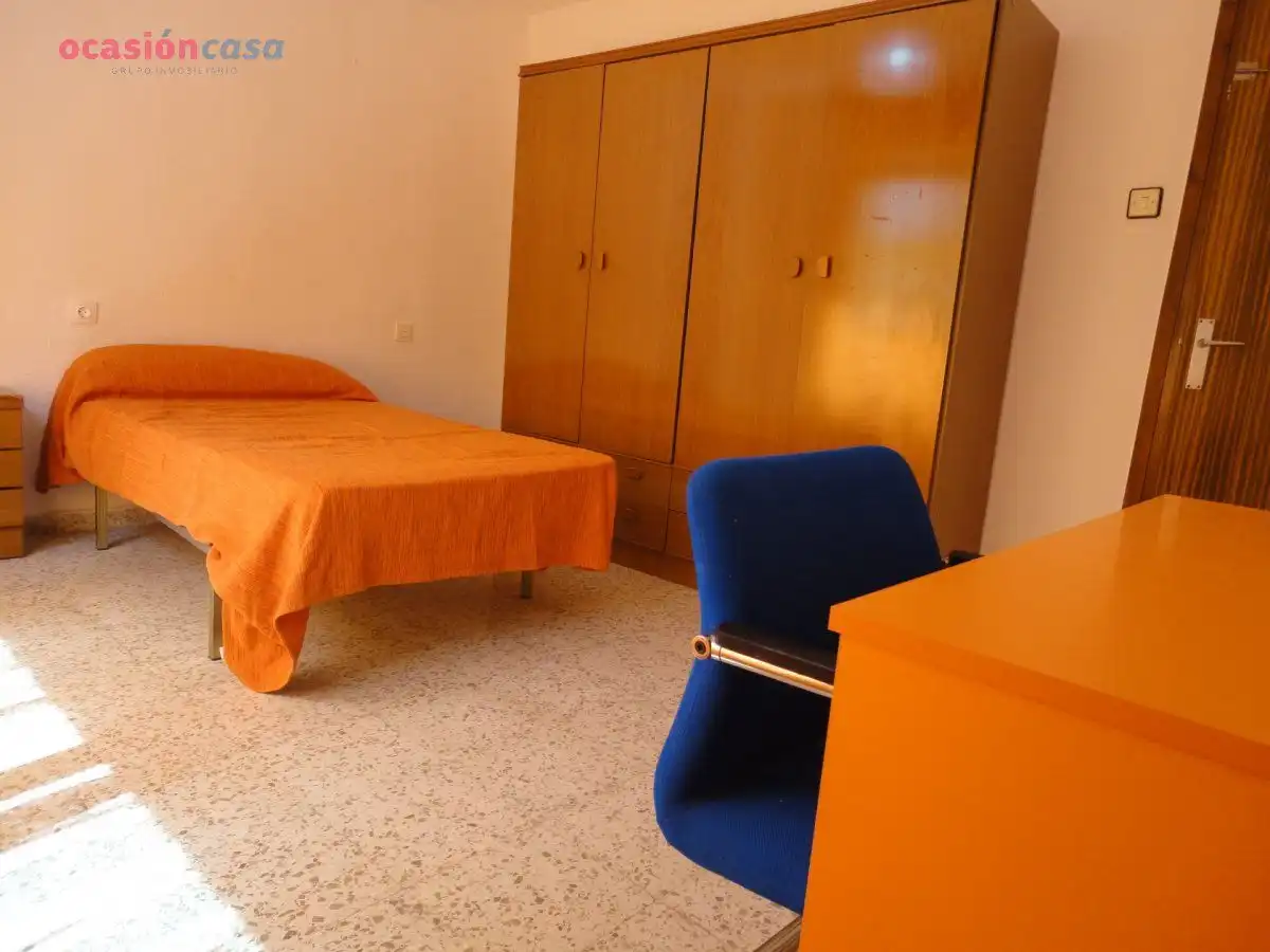 Flat for rent in Plaza de Toros