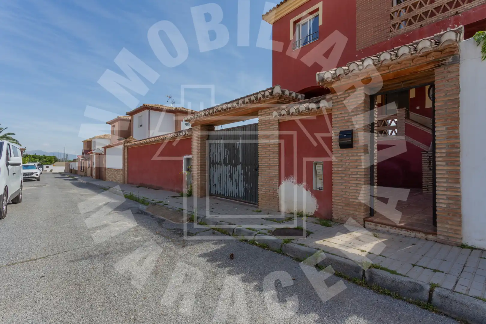 Vista exterior de Casa adosada en venta en Albolote con Terraza, Trastero y Piscina
