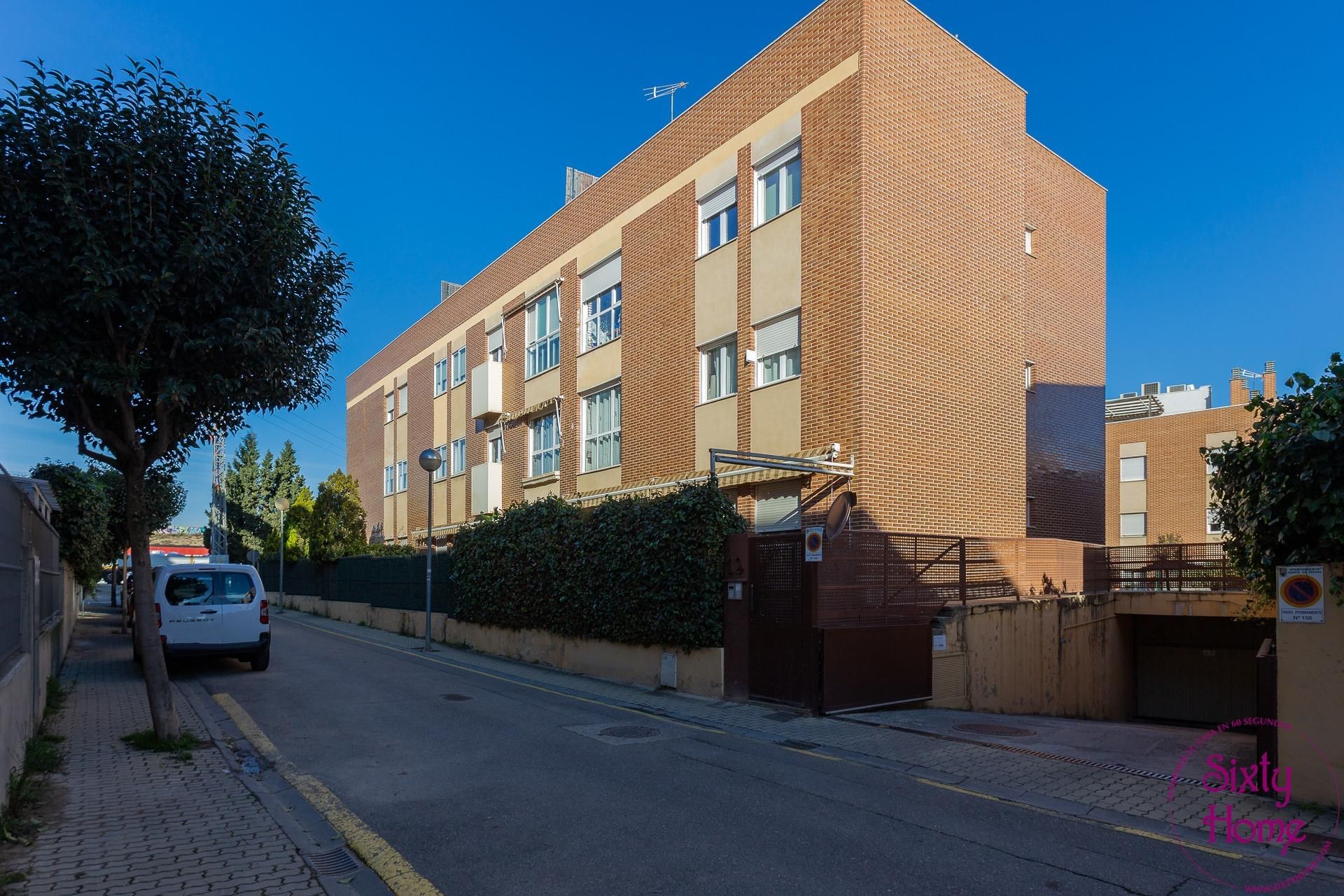 Vista exterior de Pis en venda en Cuarte de Huerva amb Calefacció, Jardí privat i Parquet