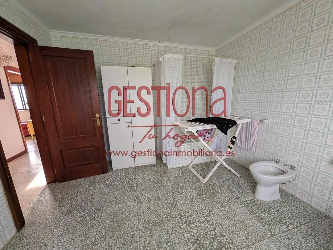 Schlafzimmer von Country house zum Verkauf in Bareyo mit Privatgarten, Terrasse und Balkon