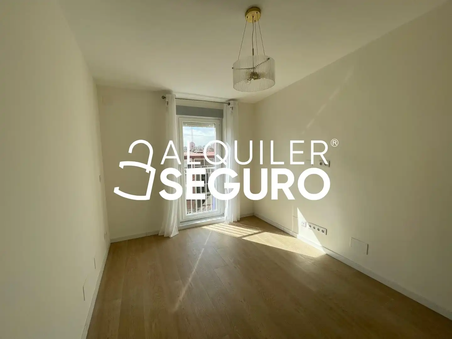Wohnung zur Miete in de San Juan de Mata, Ciudad Universitaria