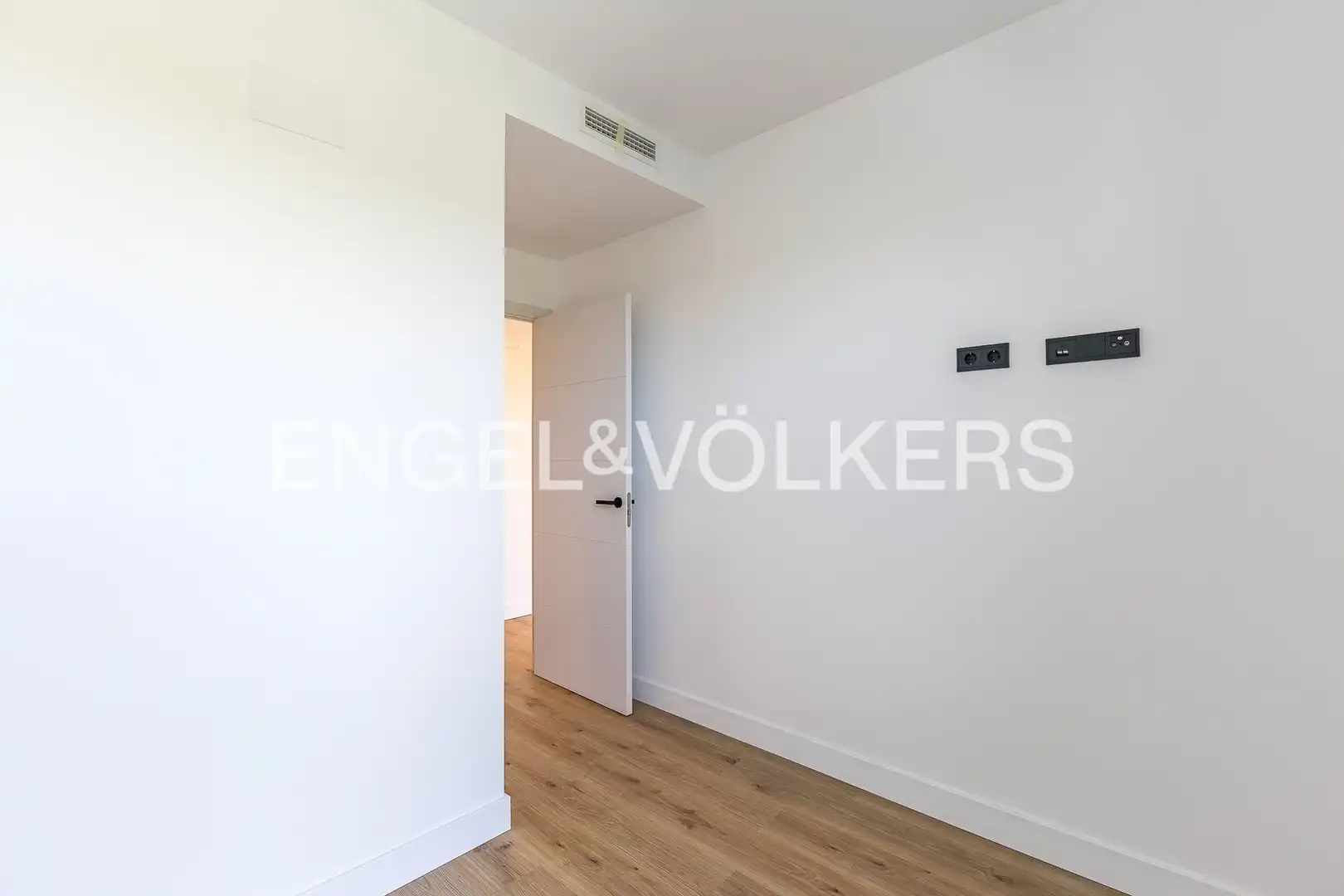 Flat for rent in Vilanova i la Geltrú  with Air Conditioner, Heating and Terrace