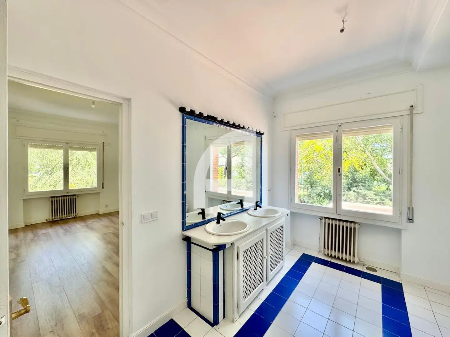 Baño de Casa o chalet en venta en Villanueva de la Cañada con Aire acondicionado, Calefacción y Jardín privado