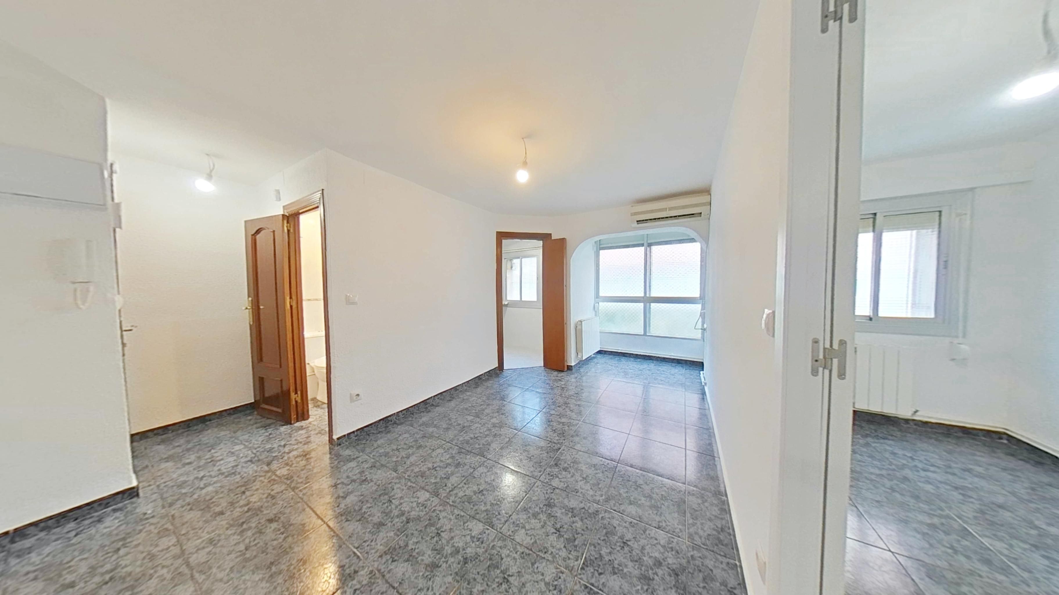 Bedroom of Flat for sale in  Barcelona Capital  with Air Conditioner, Heating and Oven