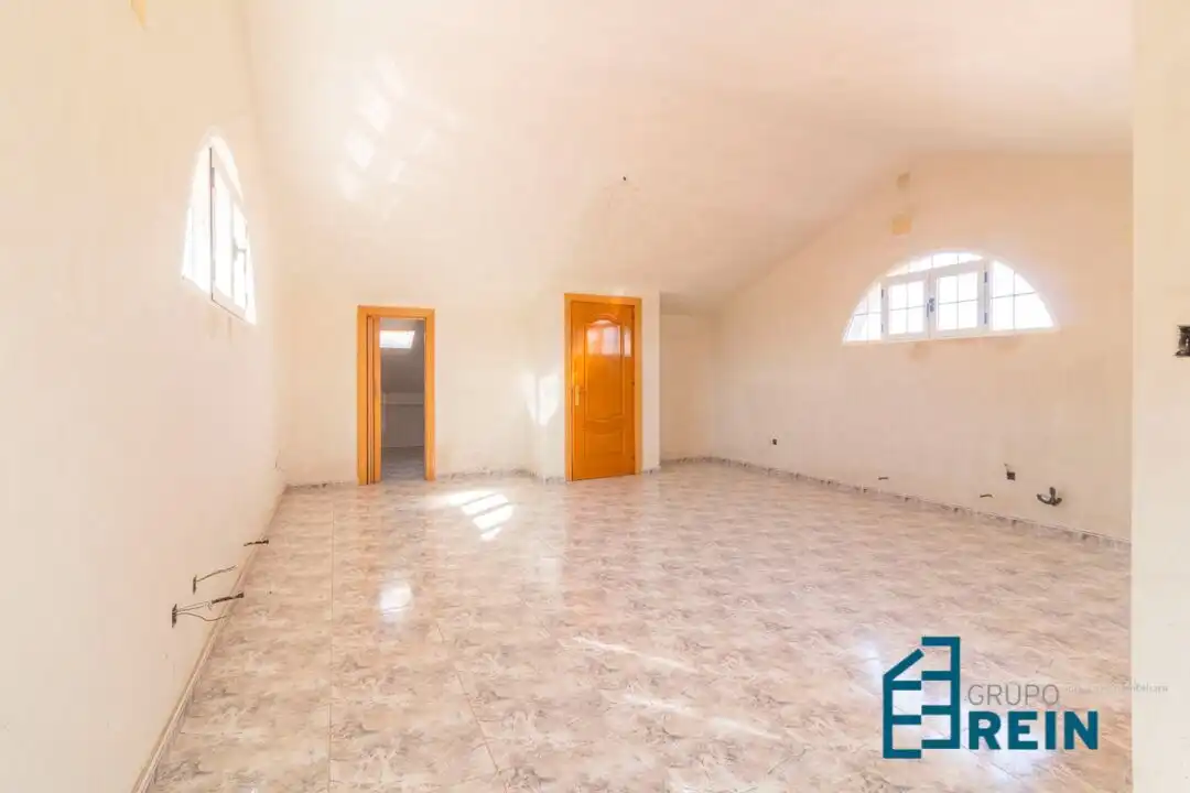 Chalet con jardín en venta en LARGO CABALLERO 1, imagen 48