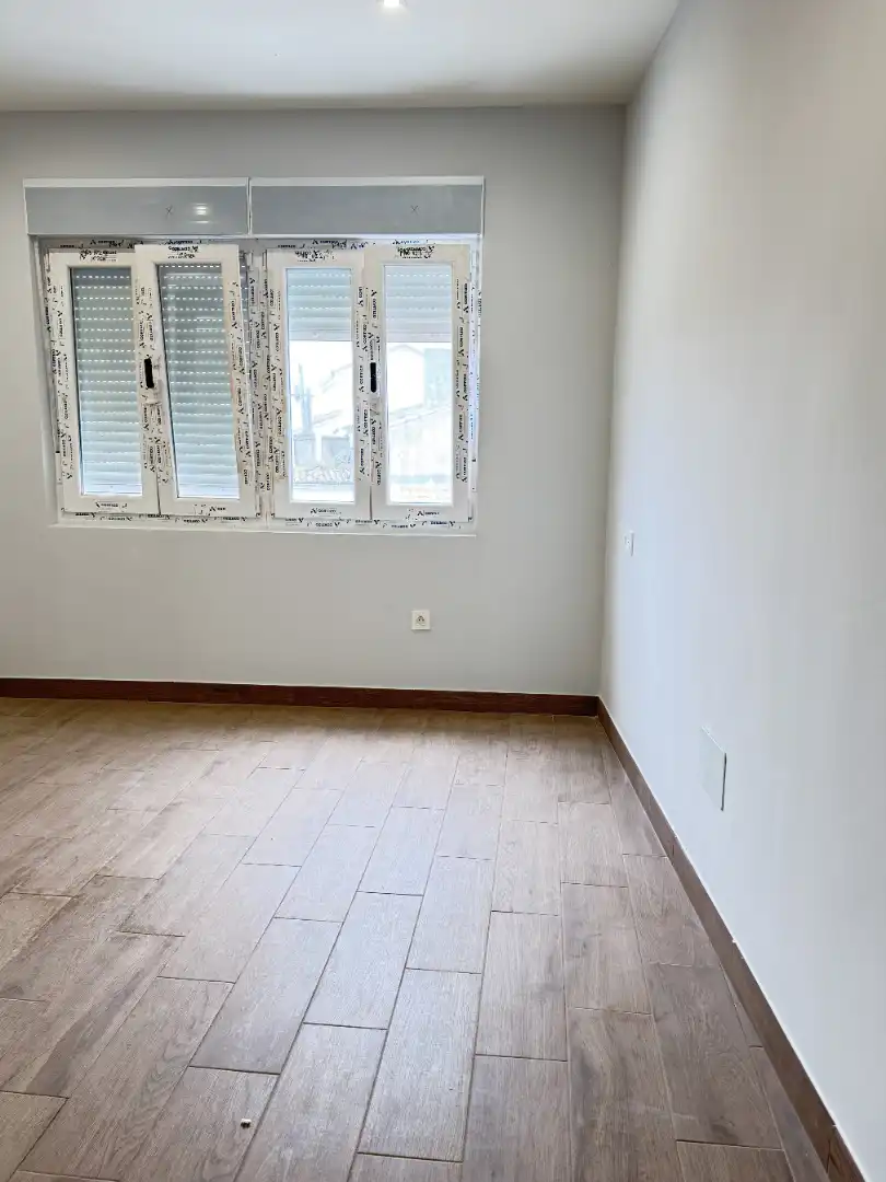 Habitación de Piso en venta en Avilés con Terraza y Balcón