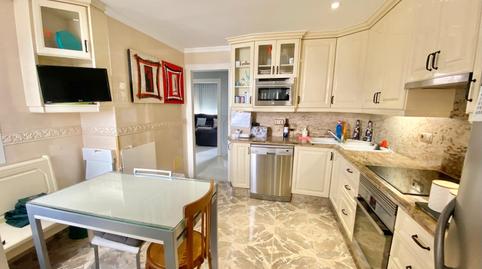 Foto 4 de Casa adosada en venda a Los Naranjos, Marbella