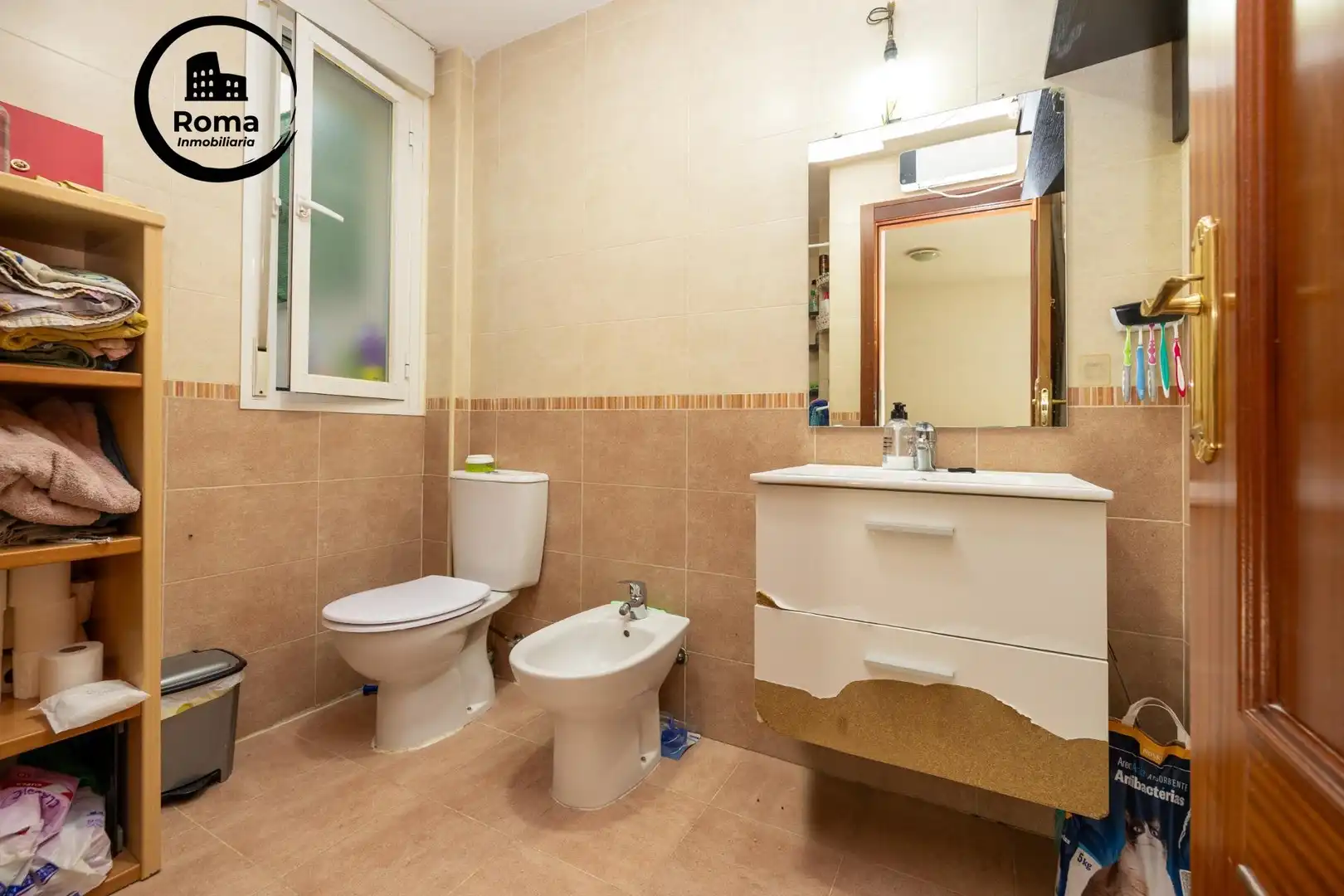 Badezimmer von Wohnung zum Verkauf in Cijuela mit Klimaanlage, Terrasse und Abstellraum