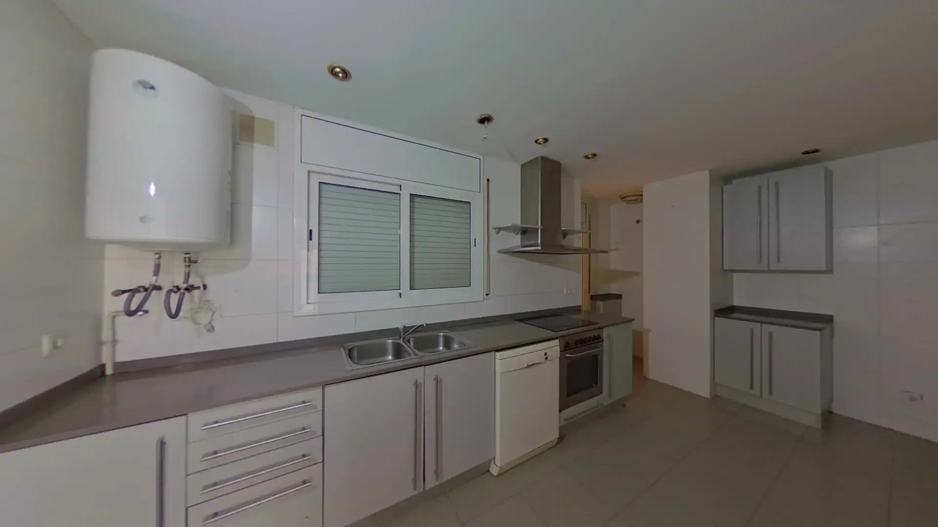 Kitchen of Flat for sale in Sabadell