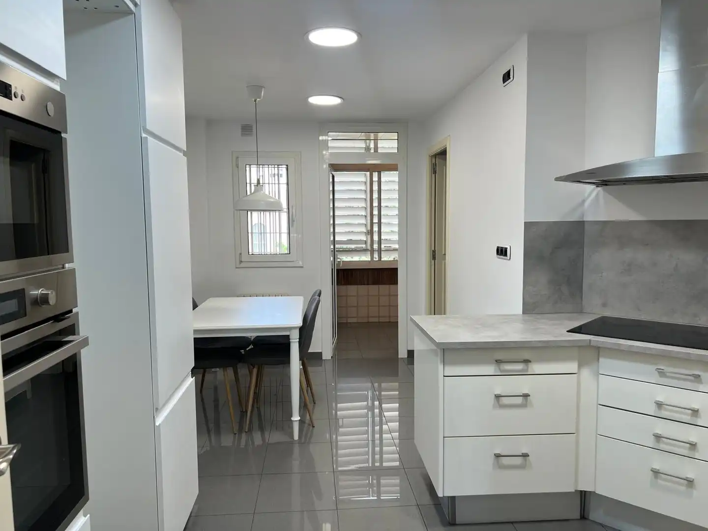 Kitchen of Flat for rent in Barcelona  with Air Conditioner, Heating and Private garden