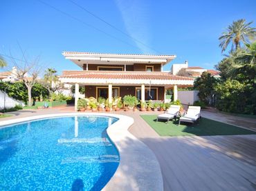Villa con piscina in vendita a Rincón de Loix
