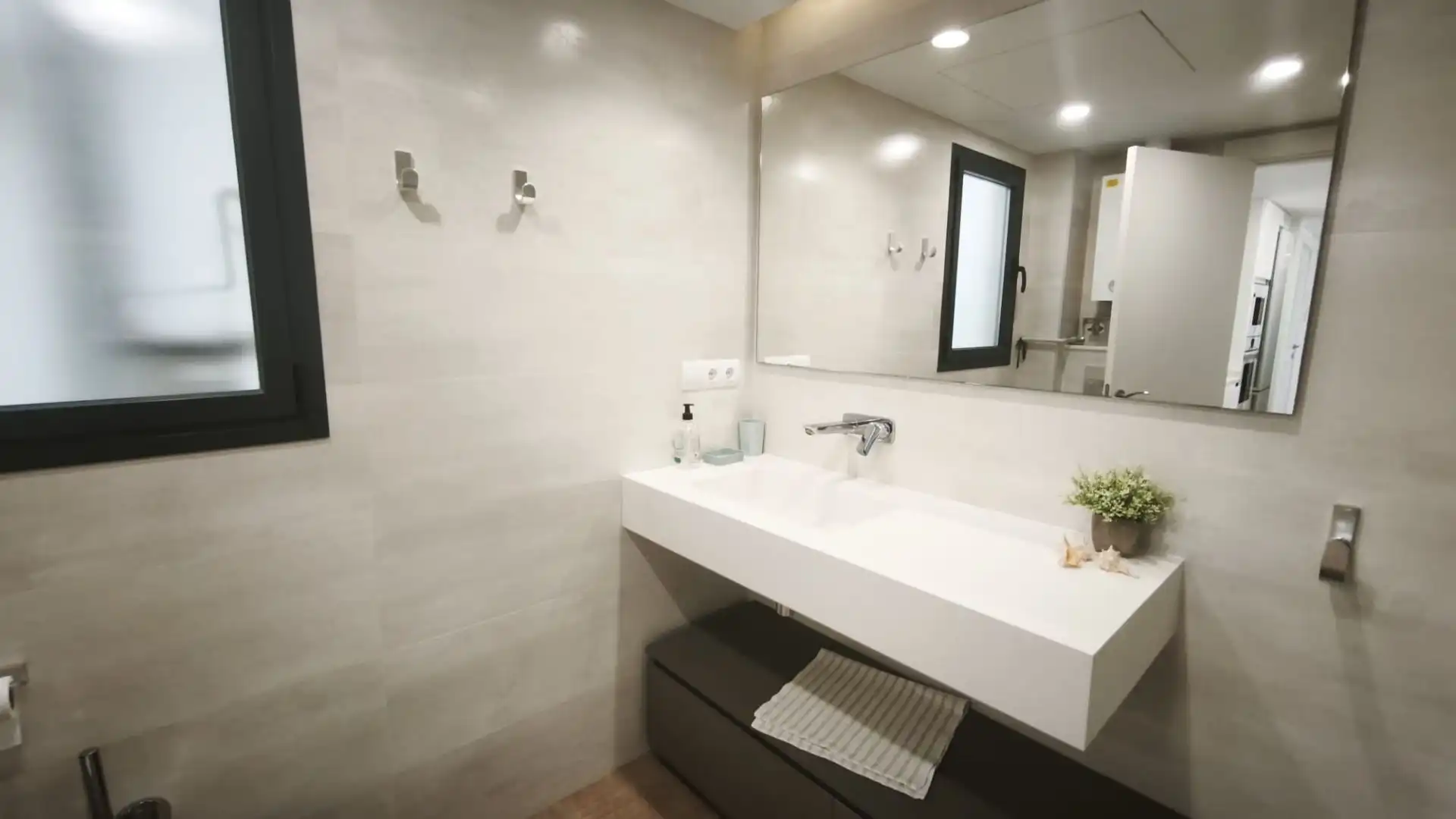 Baño de Piso en venta en Málaga con Aire acondicionado, Calefacción y Terraza