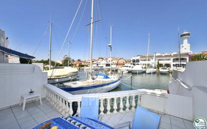 Terrassa de Casa o xalet en venda en Empuriabrava amb Aire condicionat, Piscina i Moblat