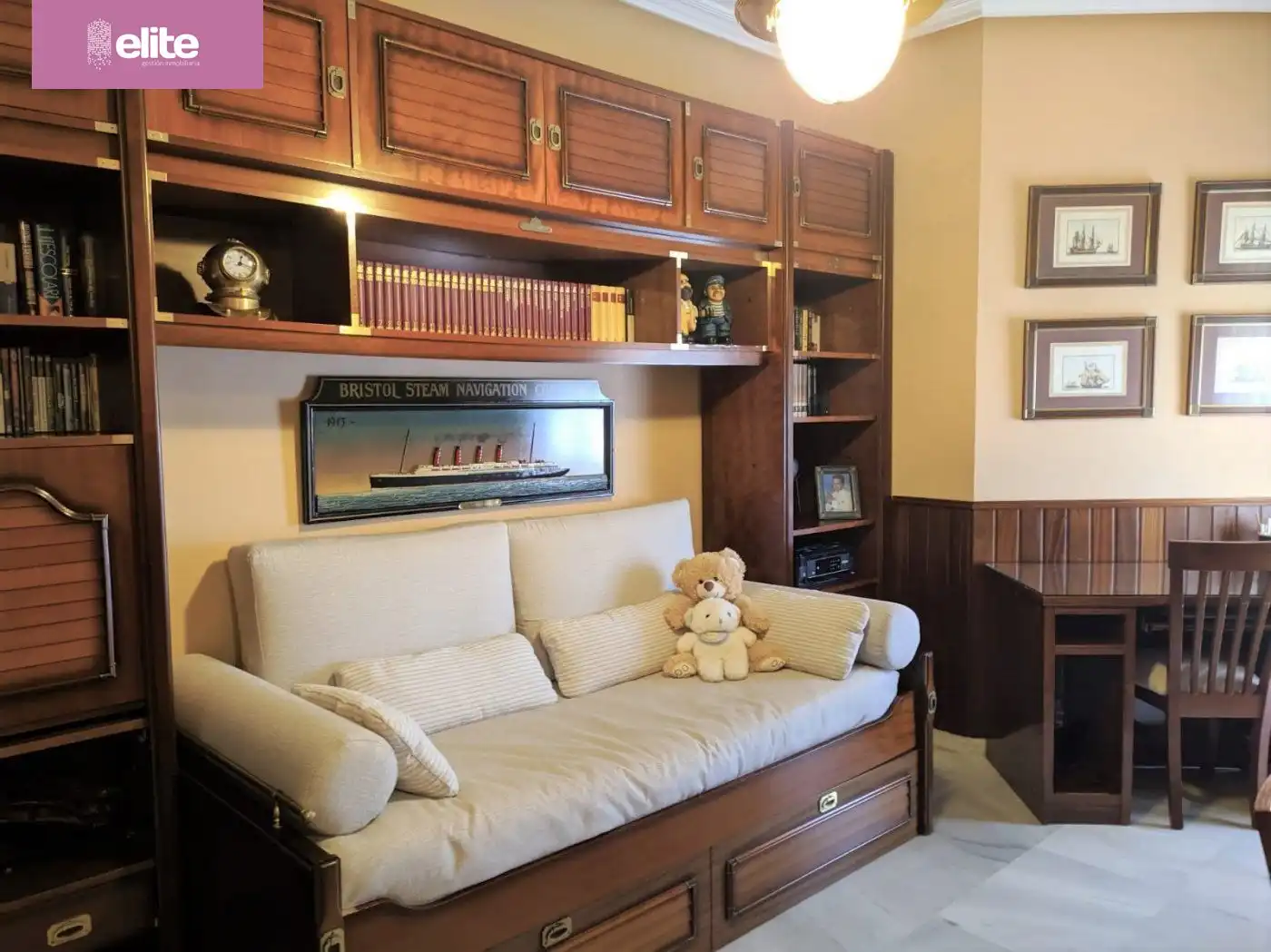Living room of Flat for sale in Jerez de la Frontera  with Air Conditioner, Terrace and Storage room
