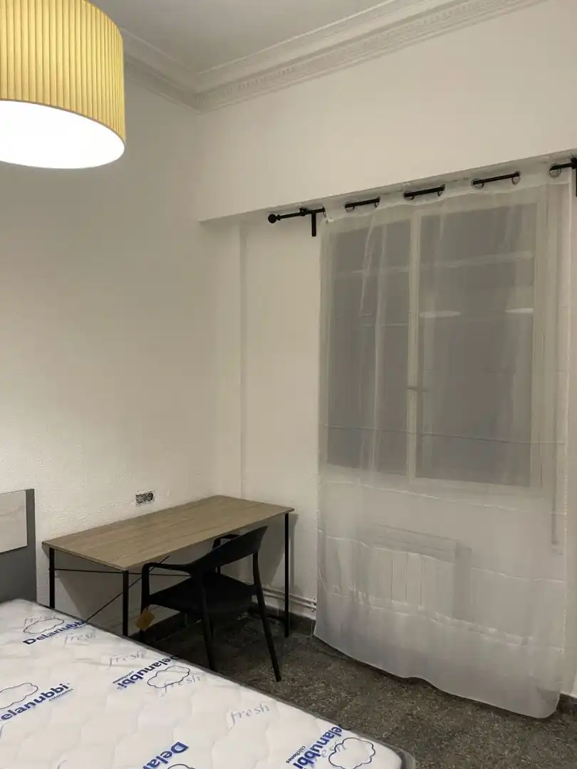 Habitación de Piso de alquiler en Valencia con Amueblado