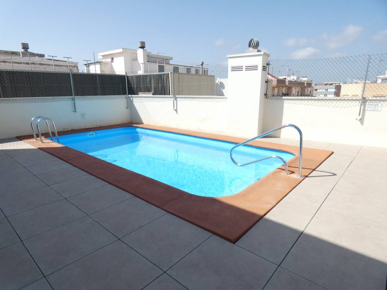 Piscina de Apartament en venda en Benicarló amb Balcó i Piscina comunitària