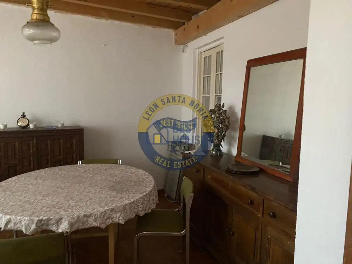 Casa o chalet en venta en Garrafe de Torío con Calefacción, Jardín privado y Parquet
