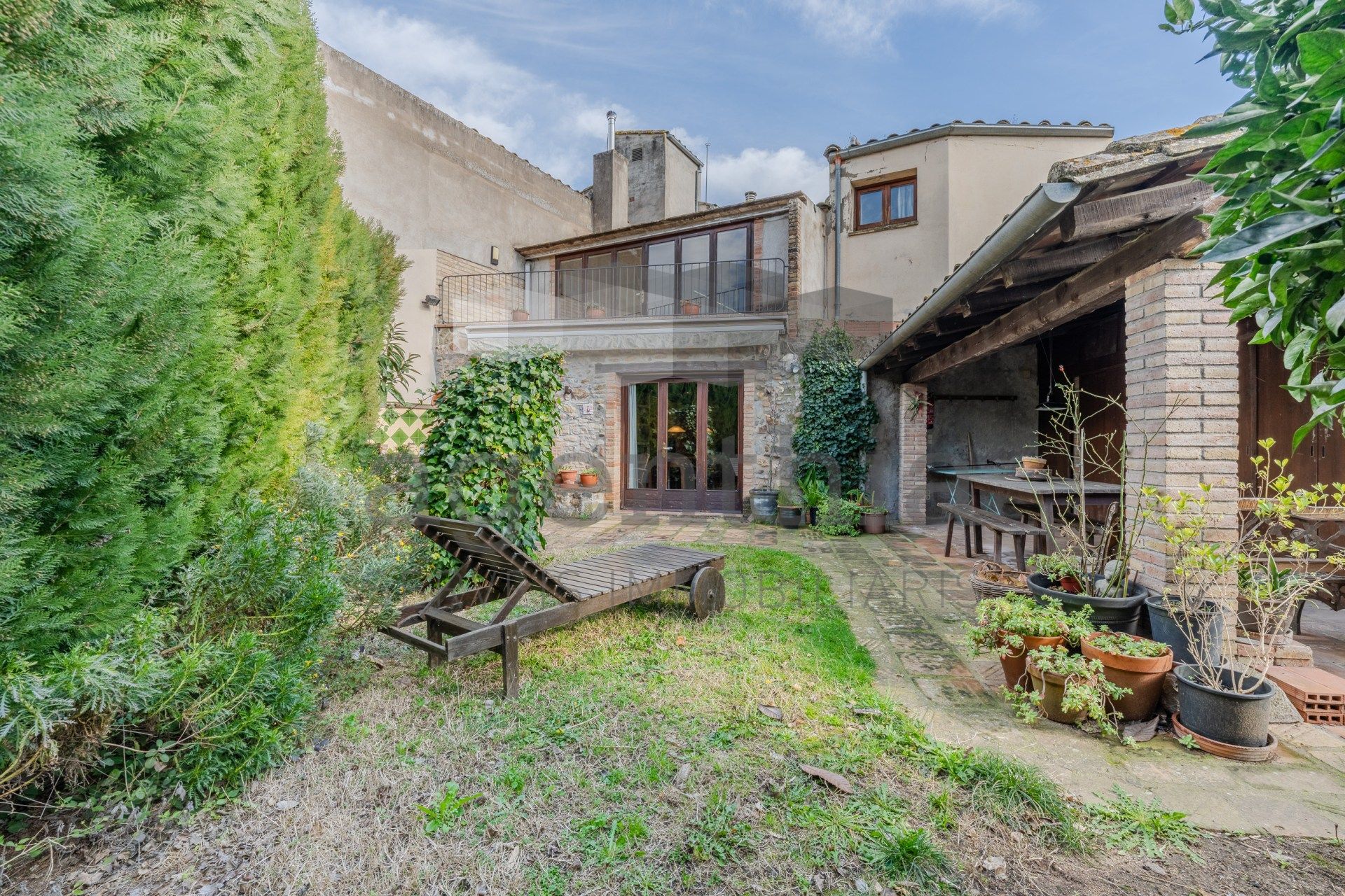 Vista exterior de Finca rústica en venta en Vilablareix con Calefacción, Trastero y Balcón