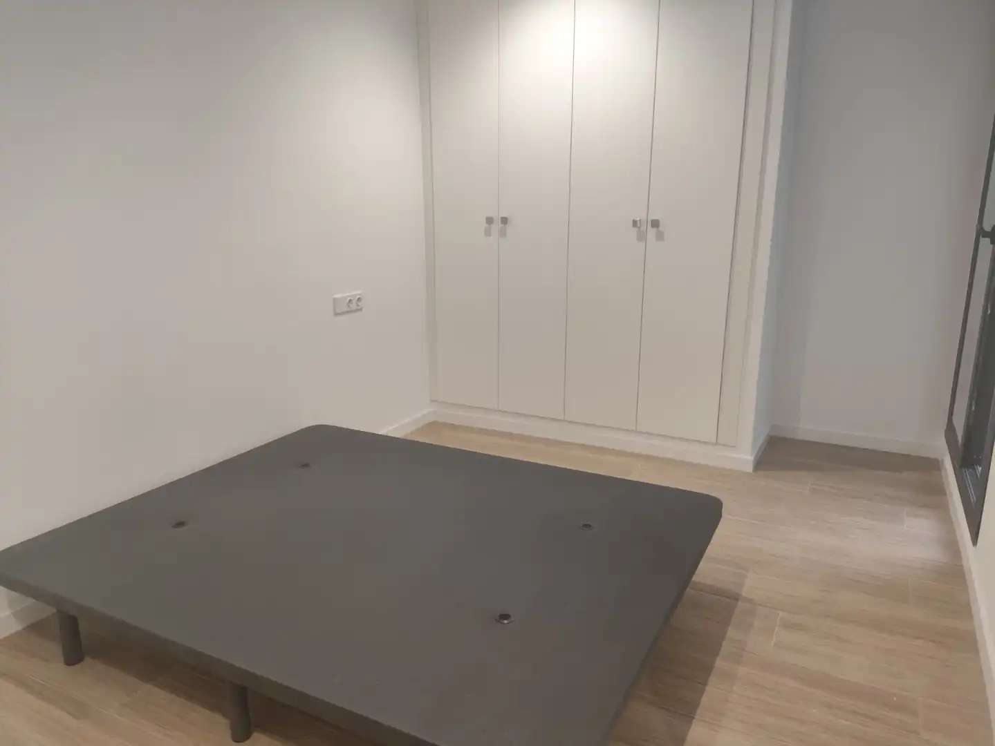 Piso de alquiler en Elche / Elx con Amueblado y Balcón