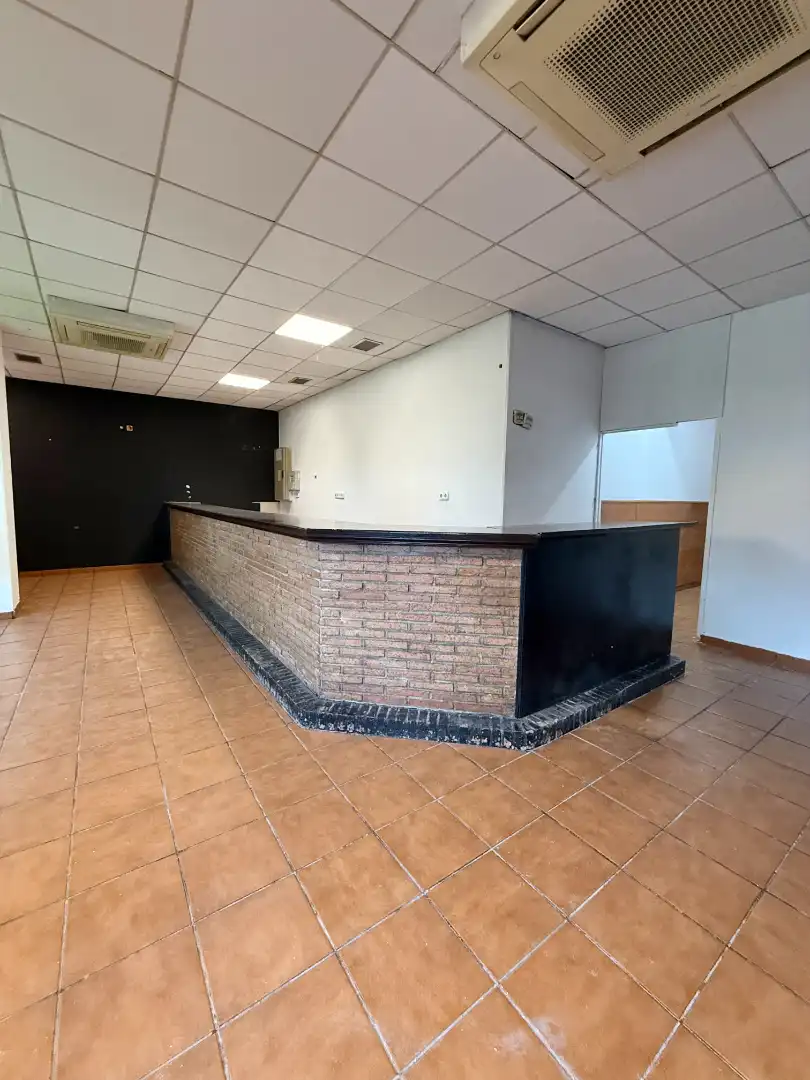 Local de alquiler en Valdemoro con Aire acondicionado, Terraza y Amueblado
