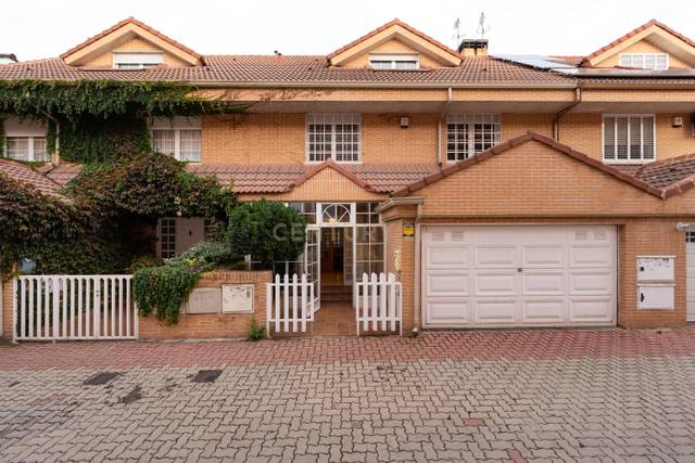 Casa adosada en Alquiler en CL AVE DEL PARAISO 4MADRID (MADRID), 4 en Aravaca