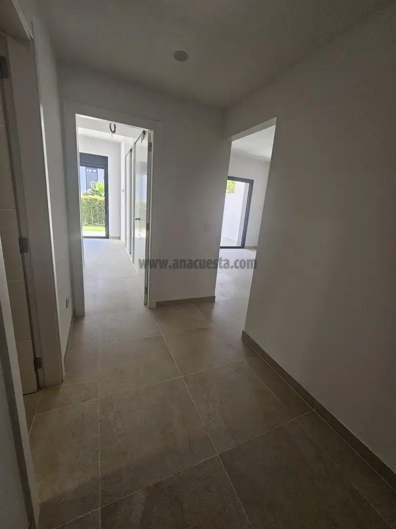 Apartamento en venta en Estepona con Aire acondicionado, Terraza y Piscina comunitaria
