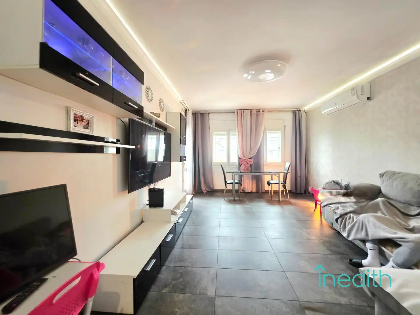 Sala d'estar de Pis en venda en El Prat de Llobregat amb Aire condicionat, Calefacció i Terrassa