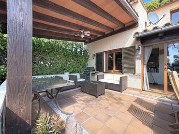 Adosado con jardín en venta en Passatge Dublín 20