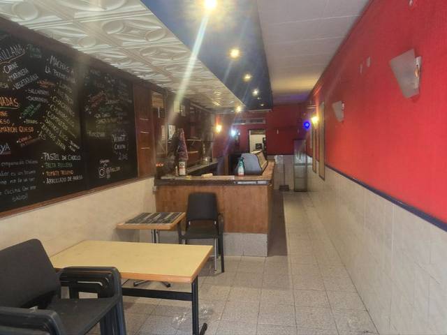 Local comercial en Venta en Carrer de Lleida, 15 en El Poble Sec - Parc de Montjuïc